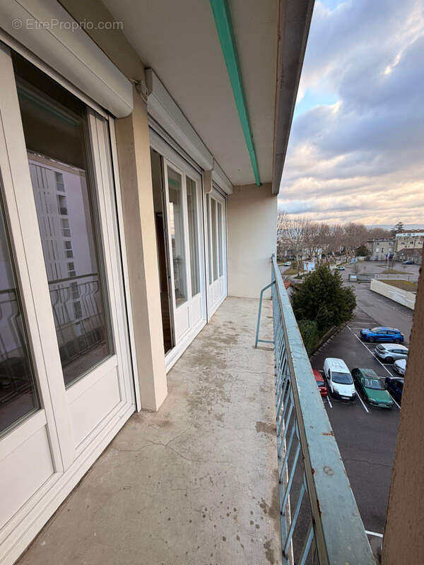 Appartement à GUILHERAND-GRANGES