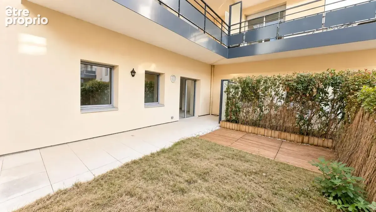 Valence centre-ville – appartement t3 avec jardin et garage - photo 10