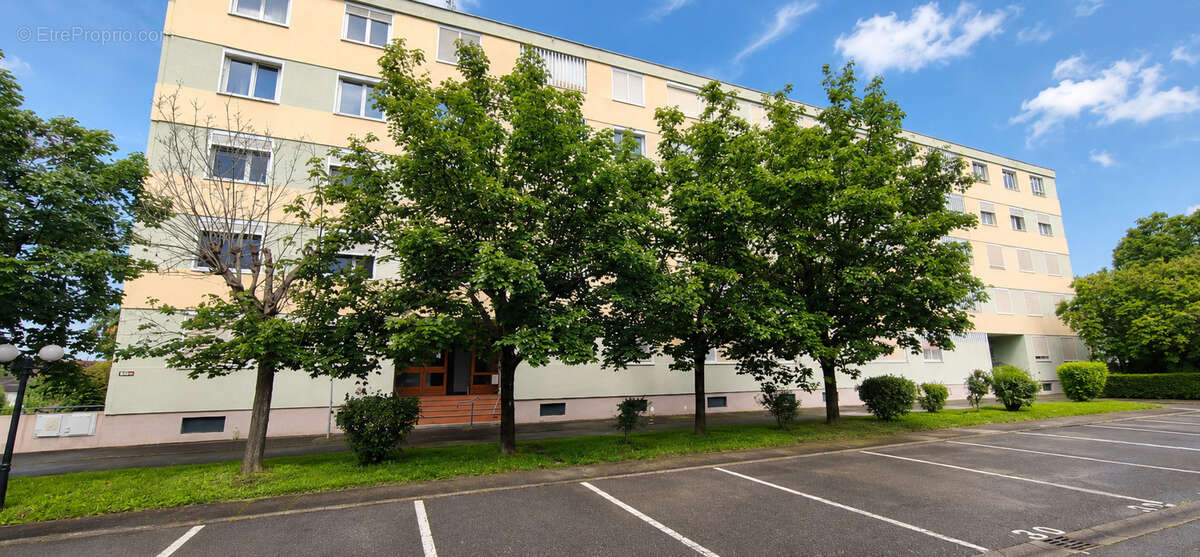 Appartement à BILLERE