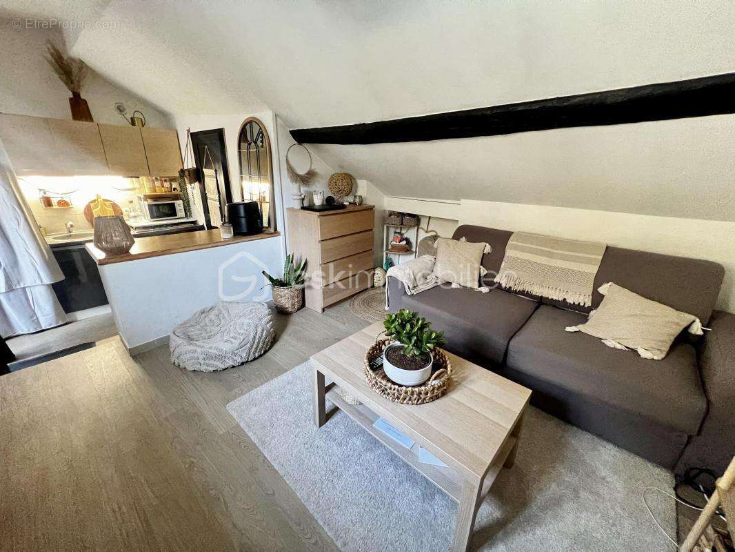 Maison à CRECY-LA-CHAPELLE