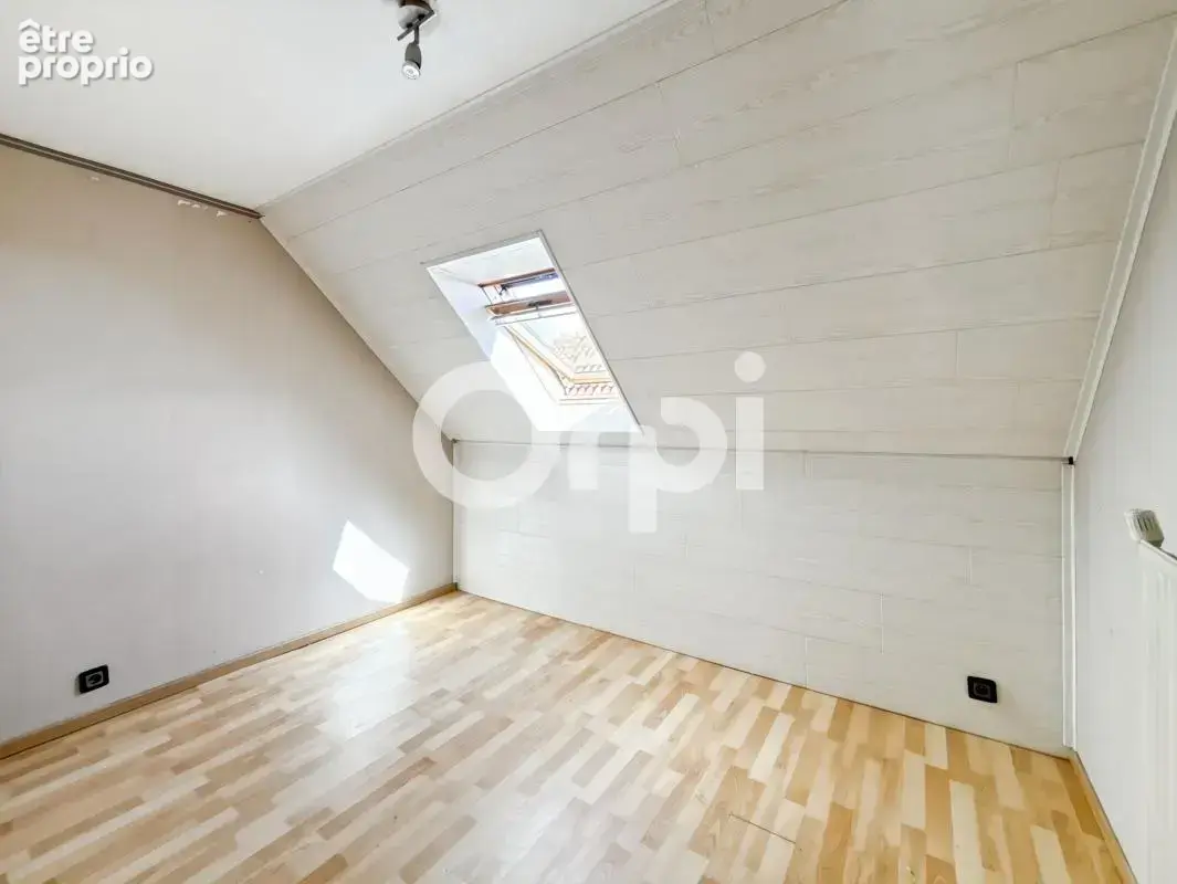 Boulogne sur Mer - À VENDRE Belle maison semi-mitoyenne de 80m2 avec terrasse et garage - photo 10
