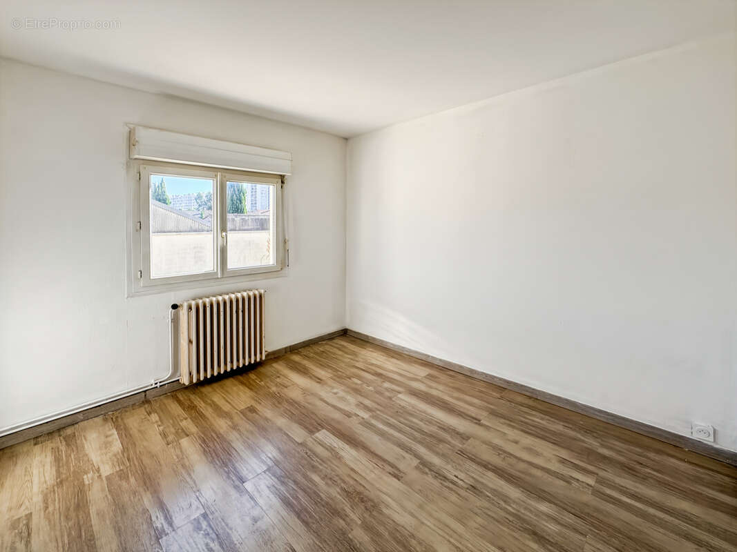 Appartement à LE BOUSCAT