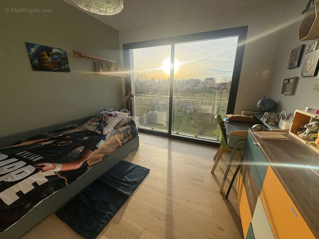 Maison à LA CHAPELLE-SAINT-LUC