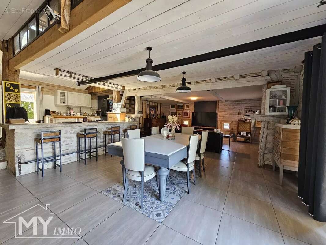 Maison à PORT-SAINTE-FOY-ET-PONCHAPT