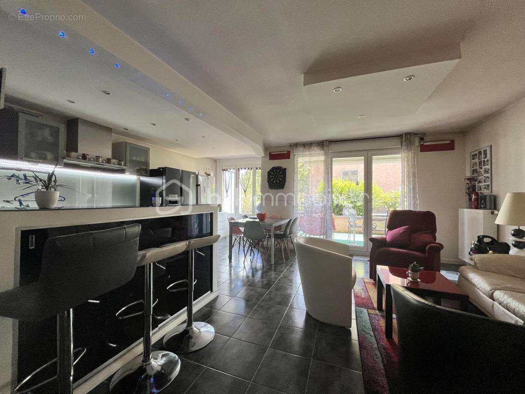 Appartement à ALBENS