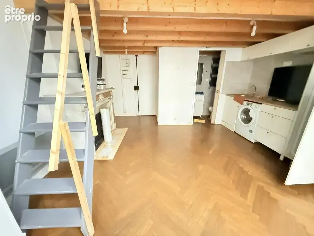 1er/4eme Marseille Appartement T2 meublé décoré loué 730€/mois - photo 3