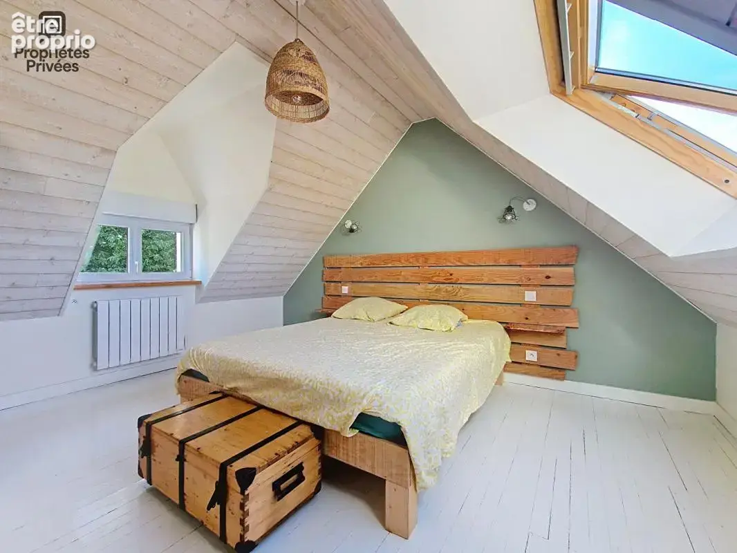 Maison de caractère rénovée avec terrain constructible de 2 959 m² et vue dégagée - photo 17