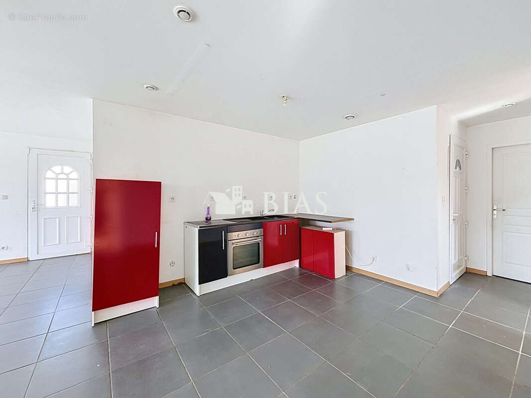 Maison 108 m² à Criquebeuf-La-Campagne  - photo 9