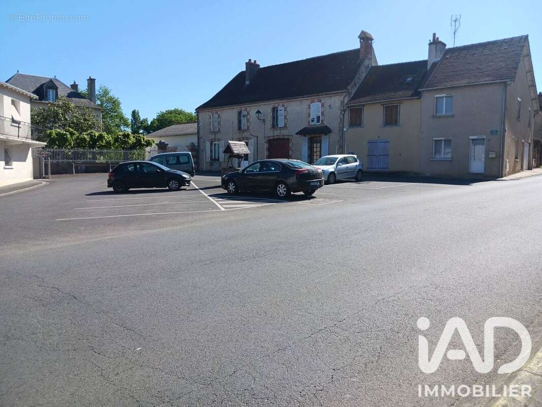 Photo 2 - Maison à LATHUS-SAINT-REMY