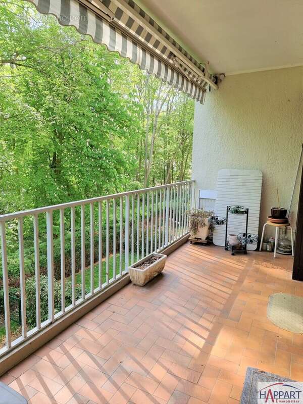 Appartement à VAUX-LE-PENIL