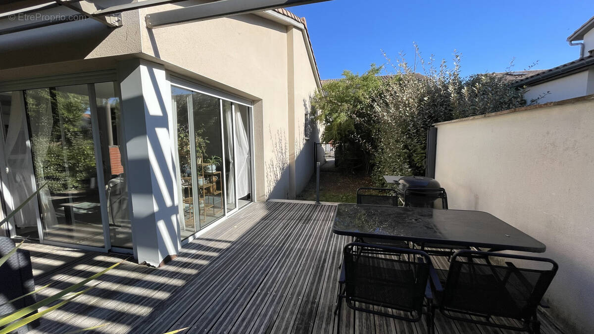 Maison à CASTELGINEST