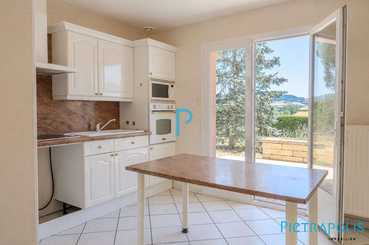 Maison 133 m² à Saint-Jean-La-Bussiere  - photo 9