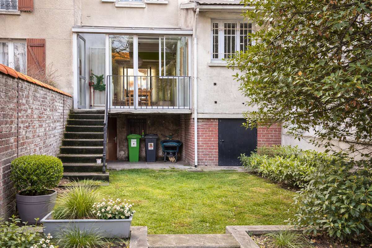 Maison à ASNIERES-SUR-SEINE
