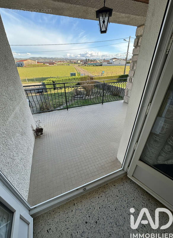 Photo 8 - Maison à VEAUCHE