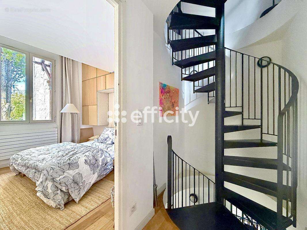 Maison à ISSY-LES-MOULINEAUX