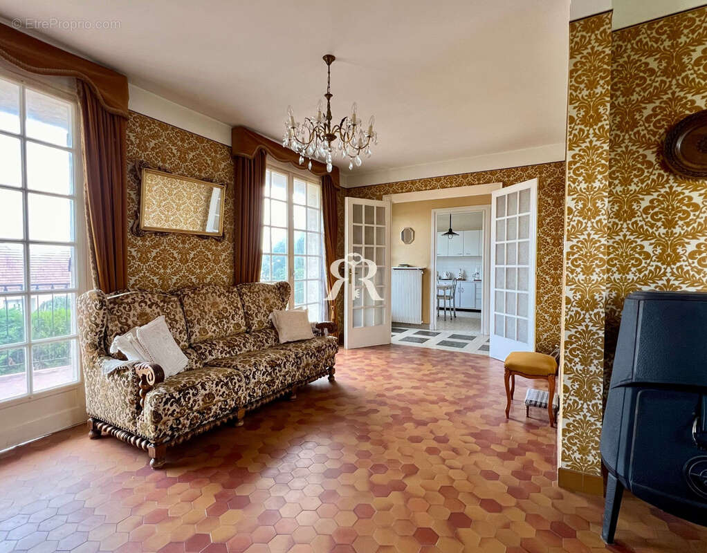 Maison à PONT-DU-CHATEAU