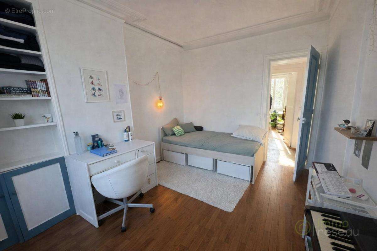 Appartement à MONTROUGE