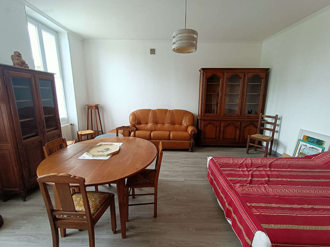 Maison à TONNAY-CHARENTE