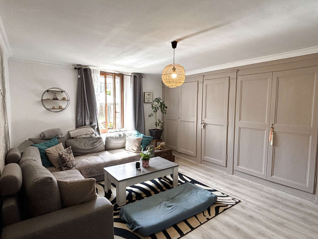 Maison à FAINS-VEEL