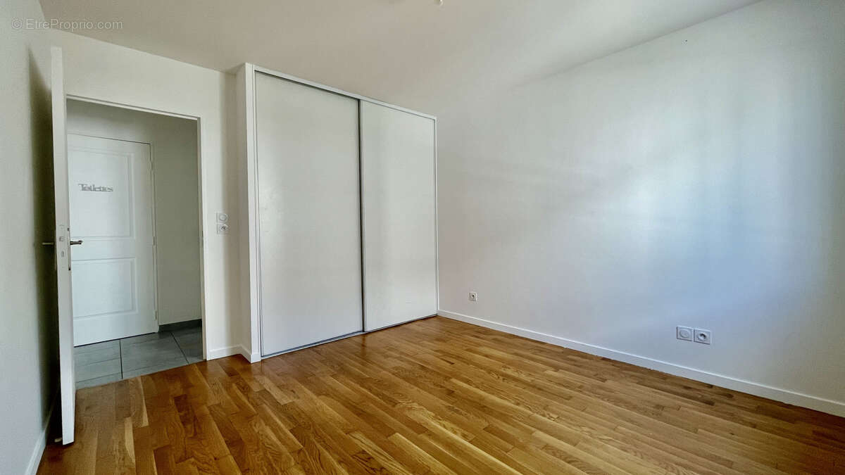 Appartement à MEYZIEU