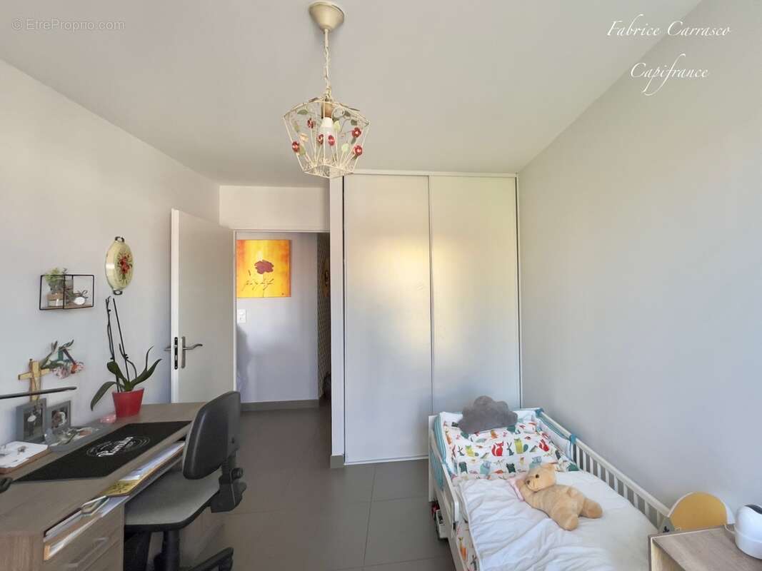 Appartement à vendre 3 pièces (63) T3 de 67,60 m² à Aulnat résidence récente et sécurisée - photo 11
