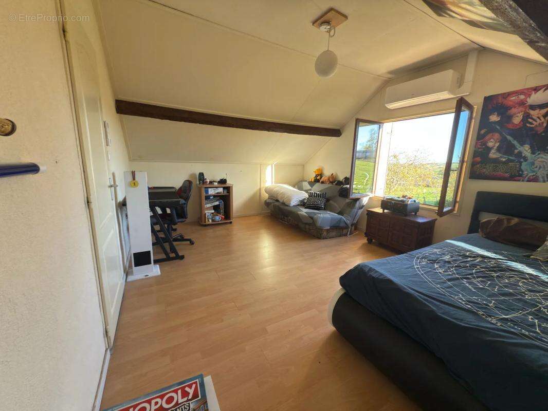 Maison à SAINT-GAL-SUR-SIOULE