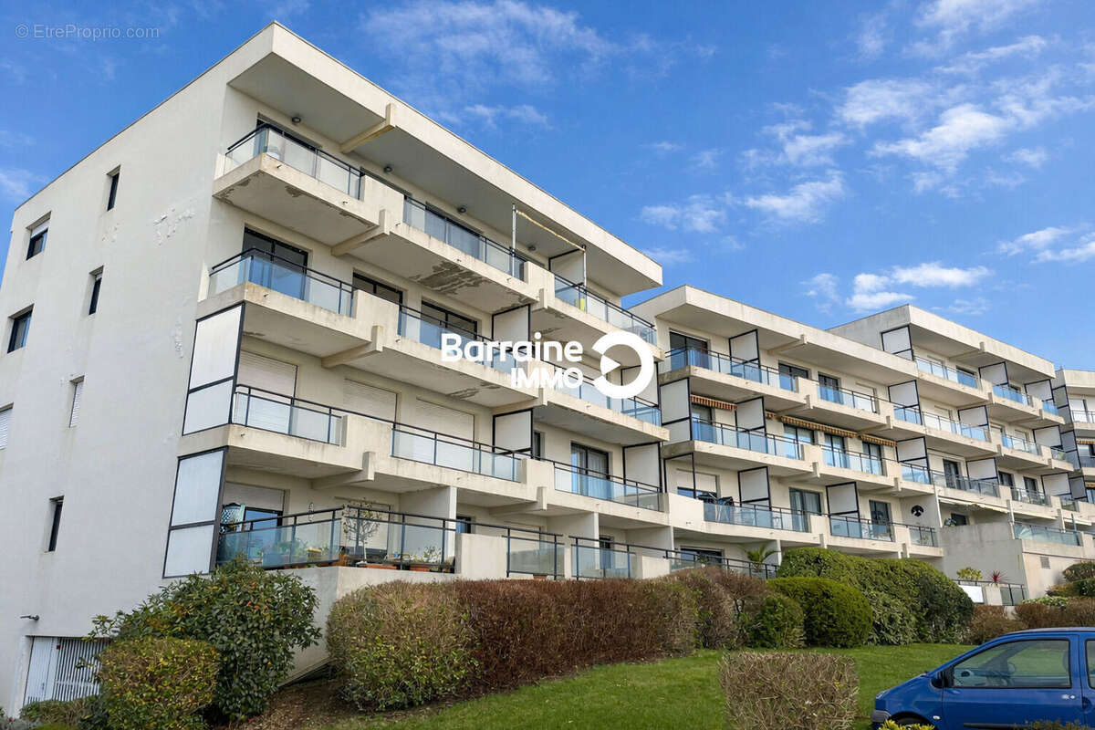 BREST FORESTOU - VENTE d'un appartement T4 de 85.10 m² - Ascenseur - Terrasse 14.4 m² - Vue mer - Garage - Parking - photo 4