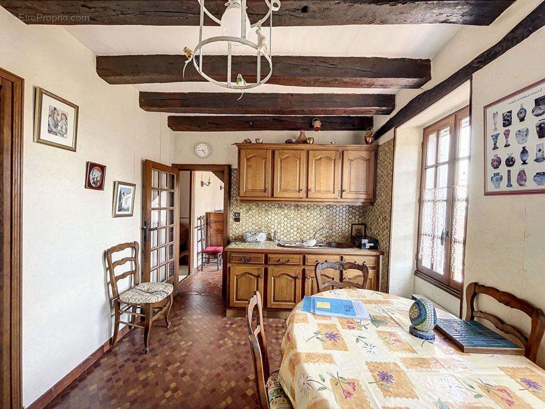 Maison à SAINT-PIERRE-LES-ETIEUX