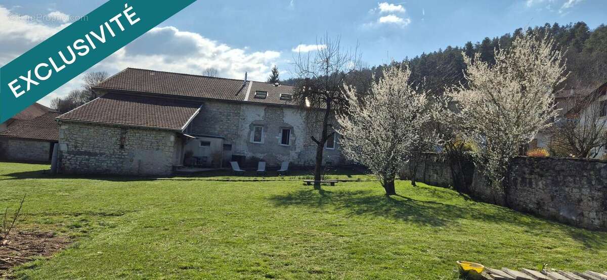 Photo 2 - Maison à NURIEUX-VOLOGNAT