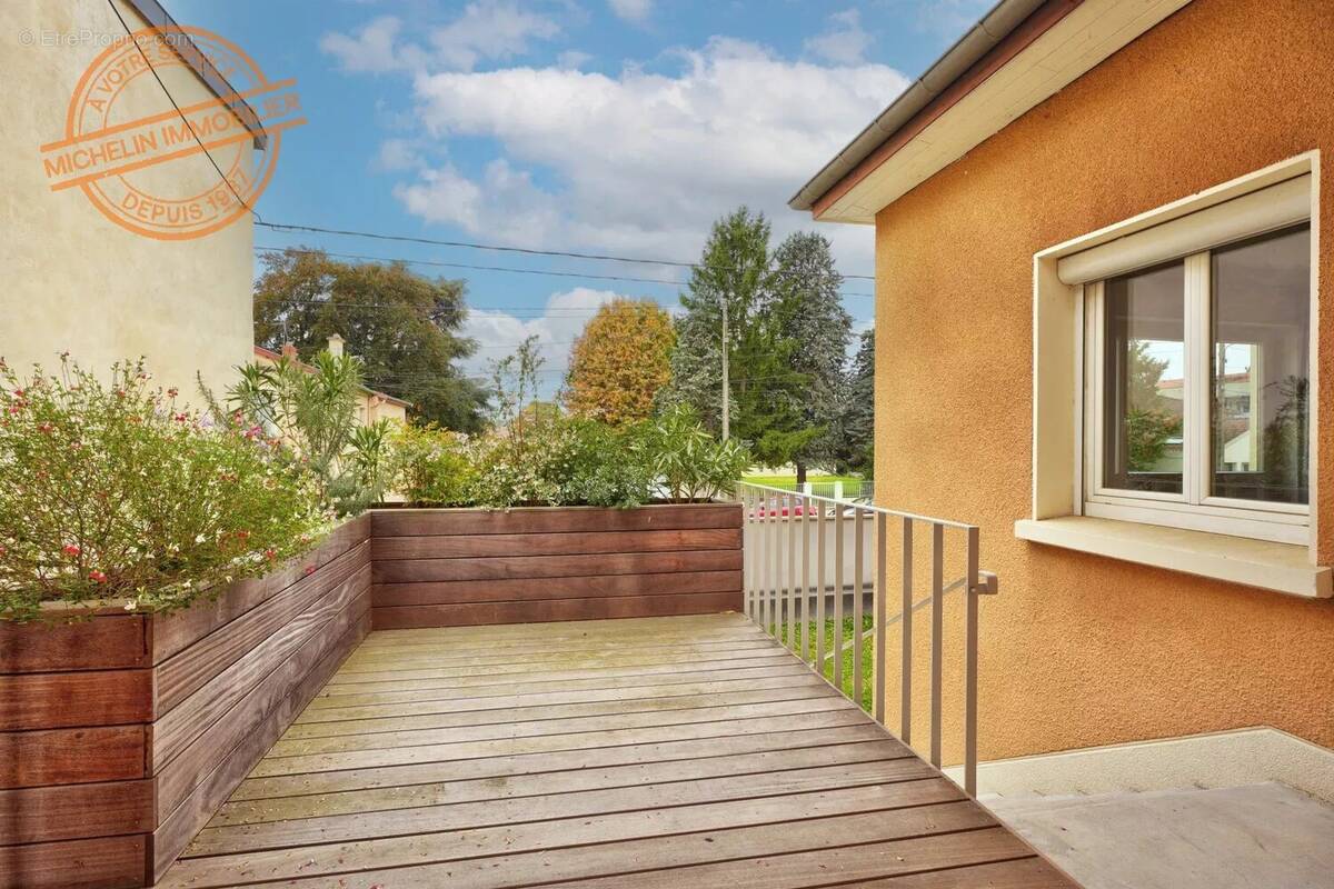 Maison à CHAMPAGNE-AU-MONT-D&#039;OR