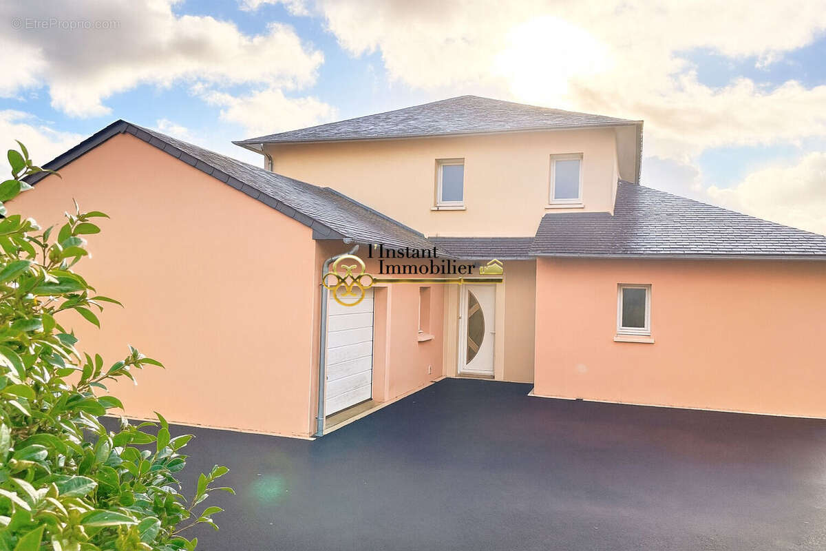 Maison à PLOUGONVEN