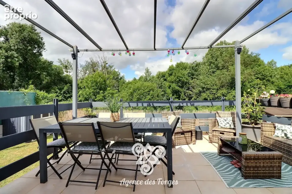 Bourg MOUZILLON, maison récente (100 m²), 4 chambres, jardin (408 m²) - photo 9