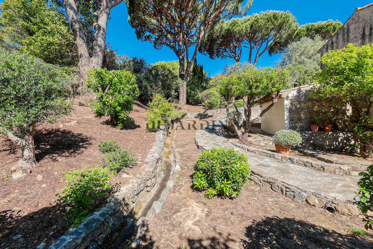 Autre à RAMATUELLE