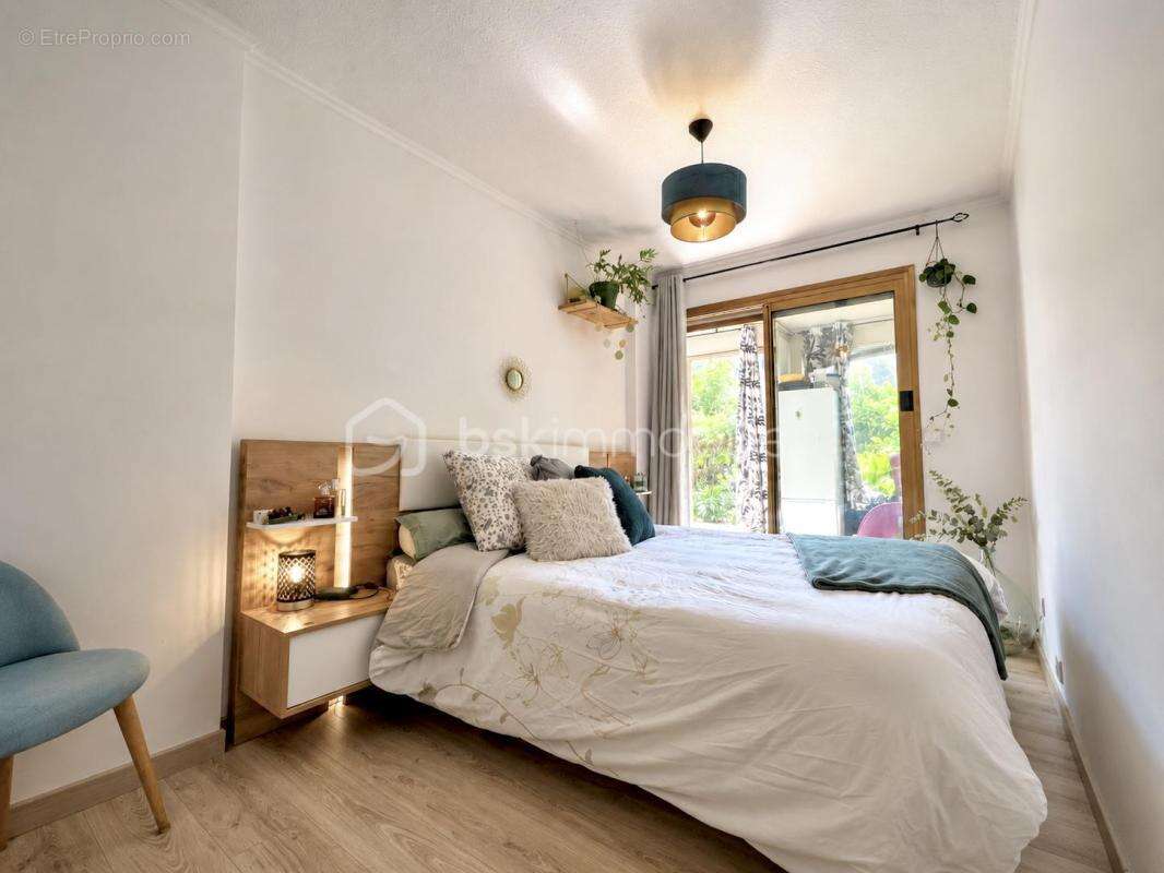 Appartement à MANDELIEU-LA-NAPOULE