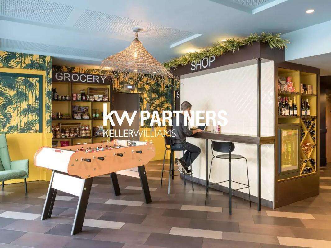 Appartement à COURBEVOIE