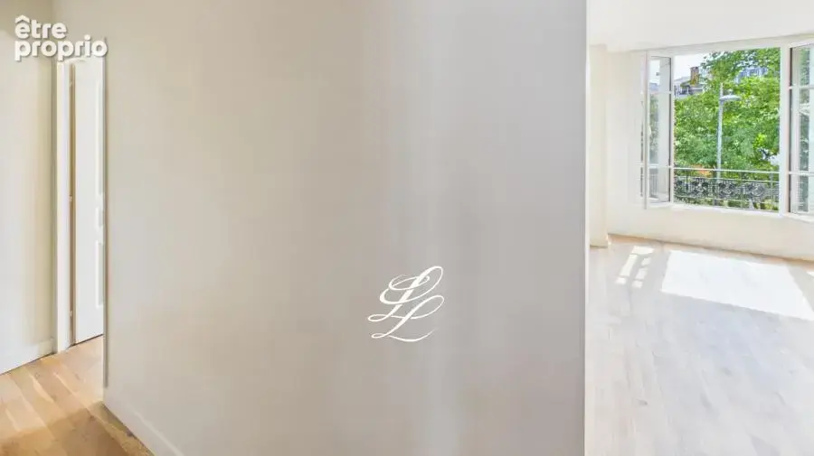 Appartement 61 m² à Paris-15e  - photo 4