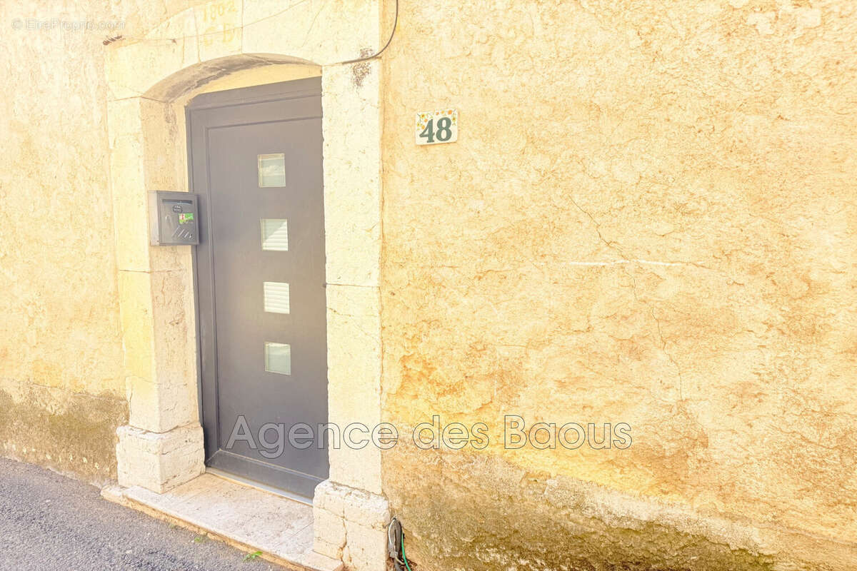Appartement à LA GAUDE