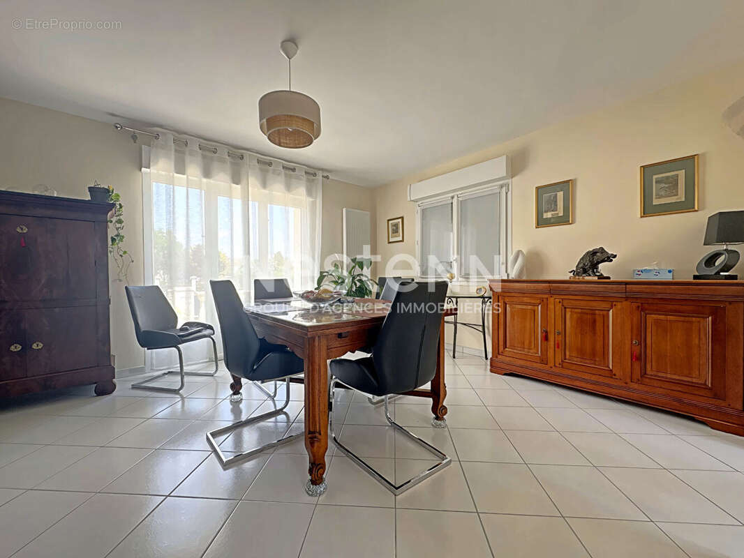 10 min de reims - maison de plain pied sur 823 m² - garage double - photo 5