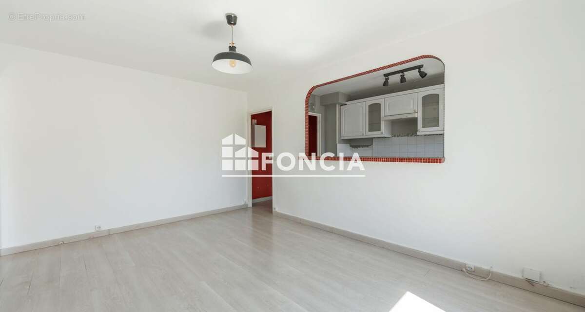 Appartement à PARIS-19E