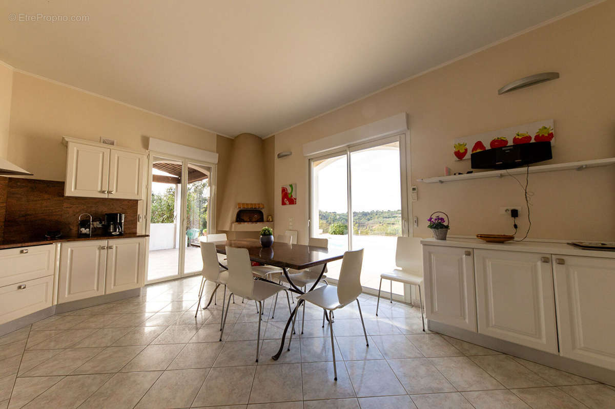 Maison à MANDELIEU-LA-NAPOULE