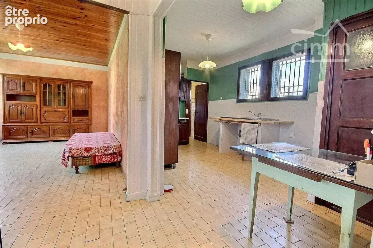 A vendre - maison mitoyenne type 7p+c - tencin - photo 2