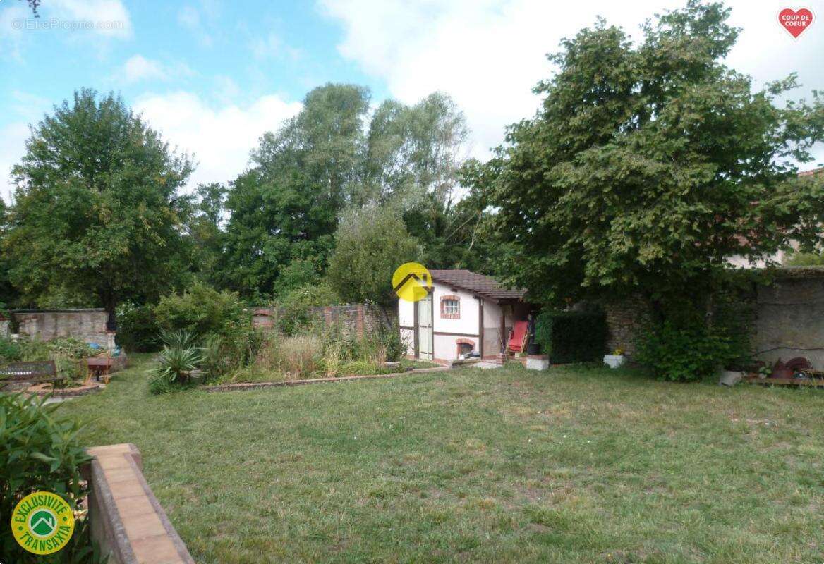 Maison à SAINT-AMAND-MONTROND