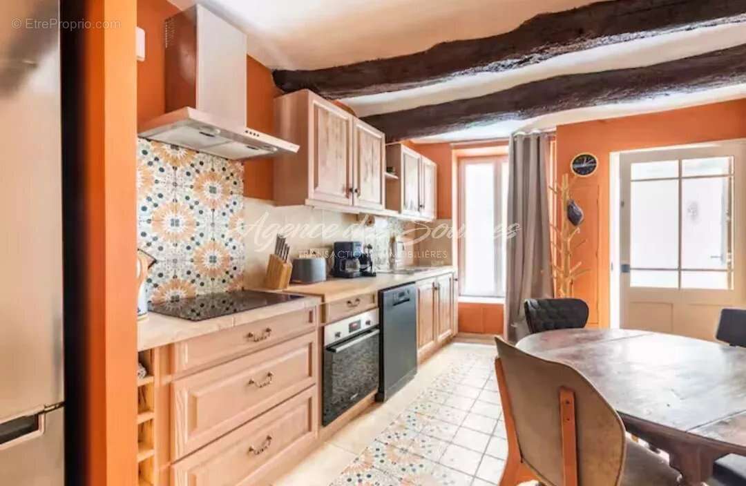 Maison à TAVERNES