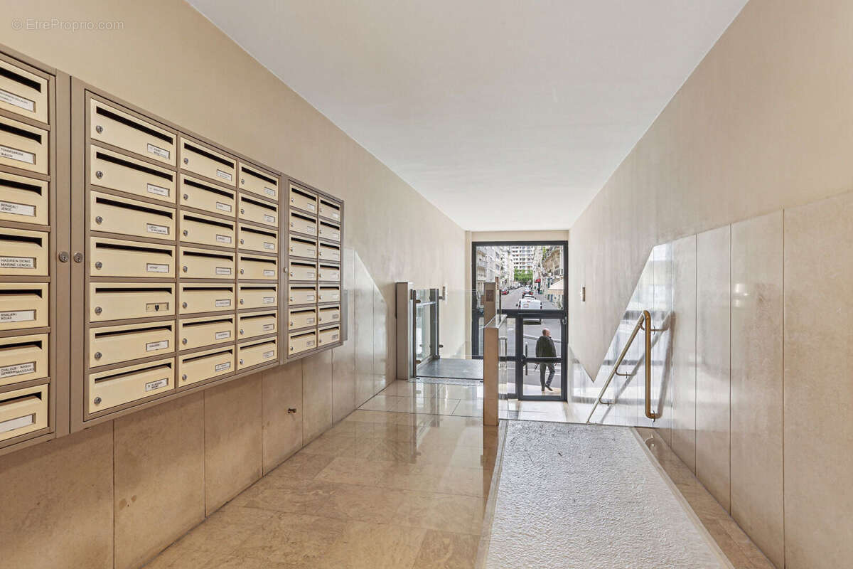 Appartement à PARIS-15E