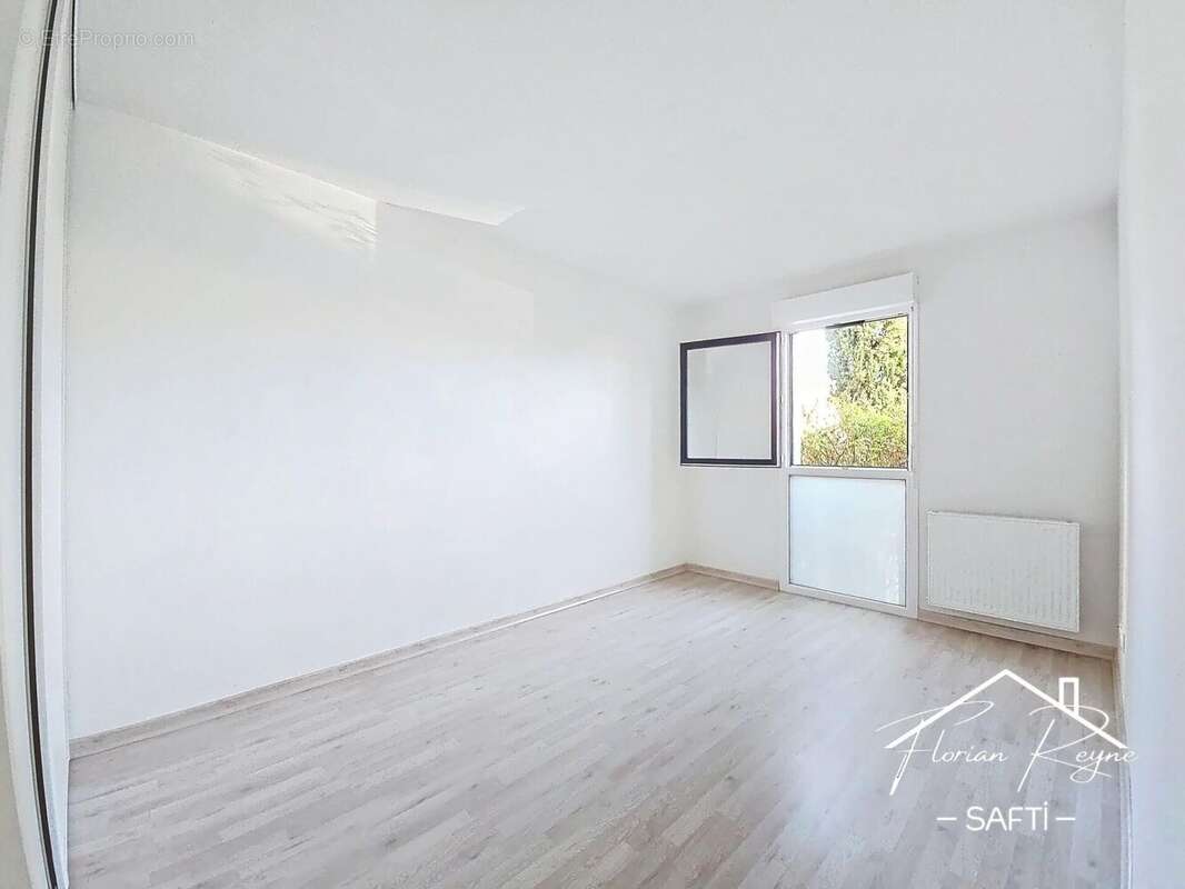 Photo 5 - Appartement à PAREMPUYRE