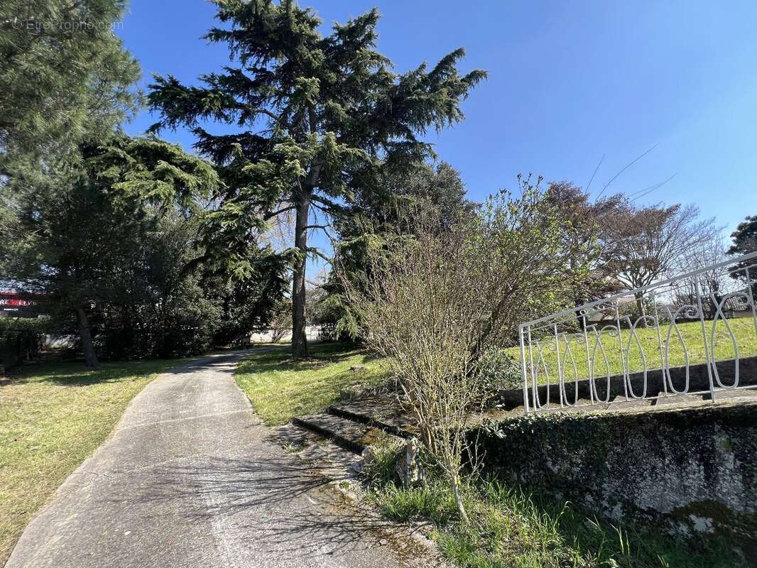 Maison à AUCAMVILLE