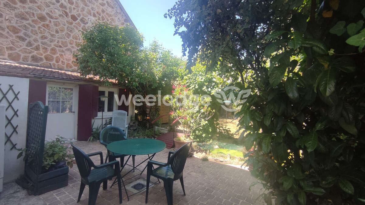 Maison à SARTROUVILLE