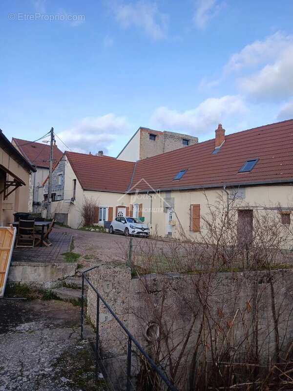 Appartement à VARENNES-SUR-ALLIER