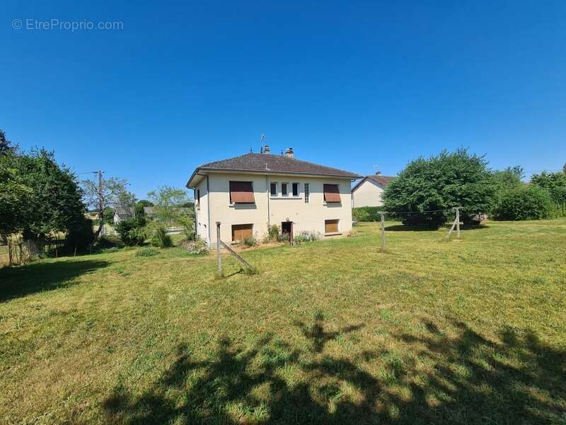 Maison 152 m²,3 pièces, sous sol total, terrain de 2 358 m² - photo 12