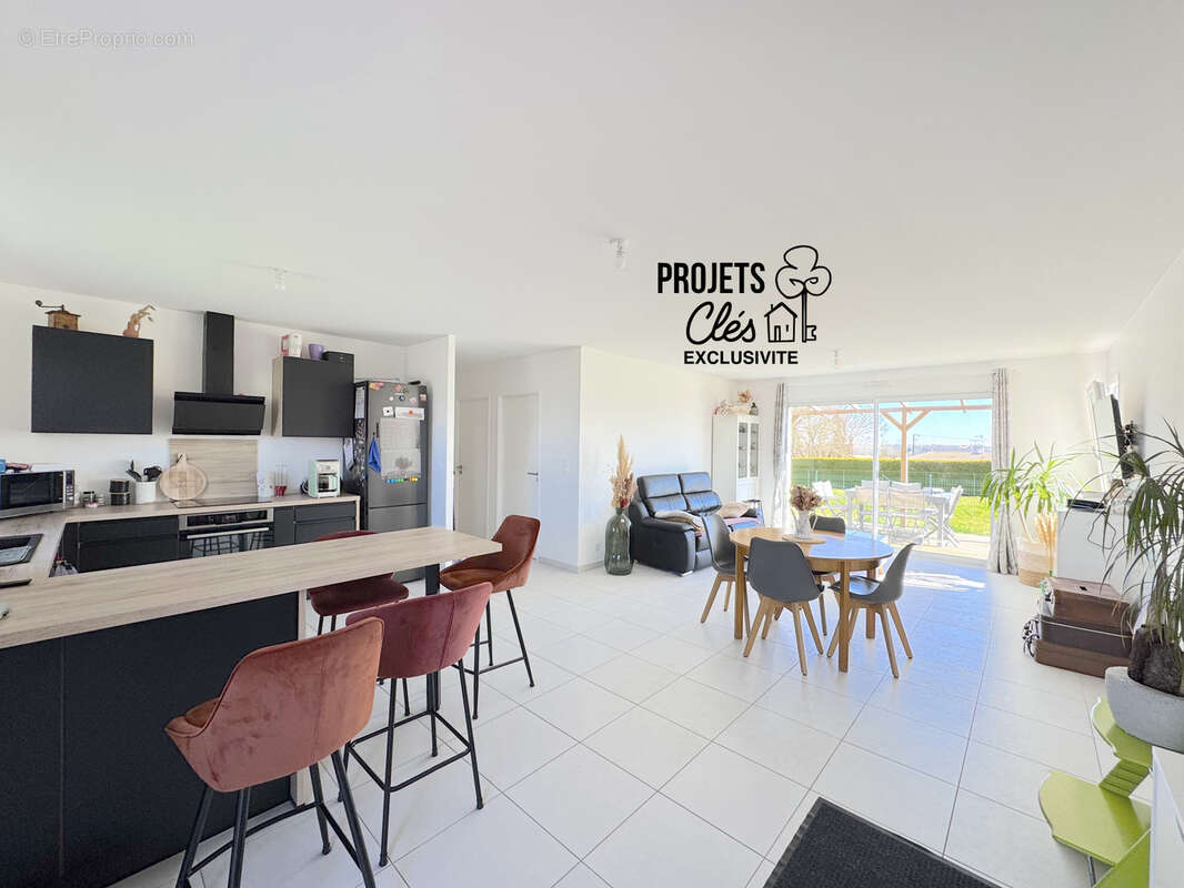 Maison à SAINT-PAUL-MONT-PENIT